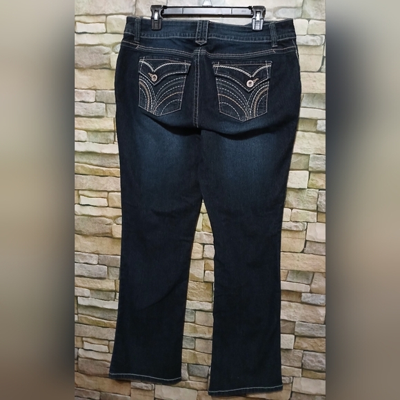 Cato Bootcut Jeans Size 16 Embroidered Back Flap Pockets Dark Wash Casual - Picture 2 of 6